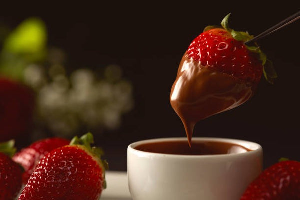 Dark Chocolate & Strawberries: A Tasty Remedy for Period Cramps